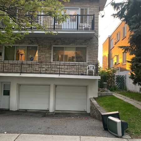 Montreal Accommodation Near Downtown Exterior photo